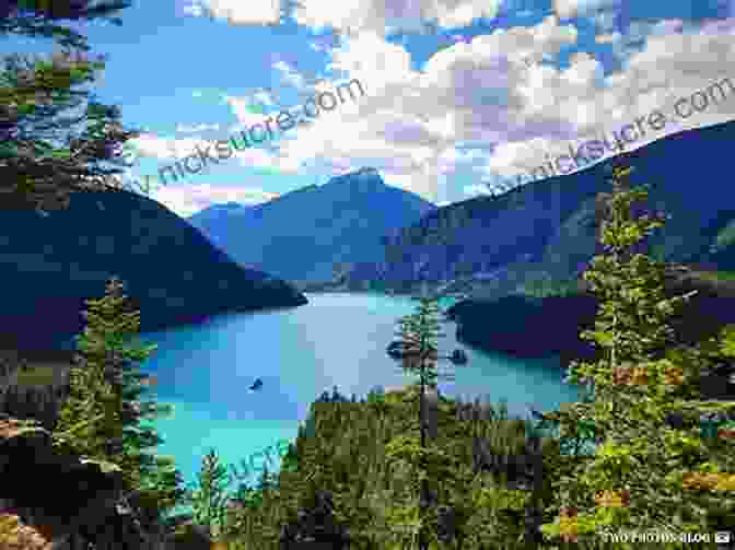 North Cascades National Park, Washington 100 Classic Hikes WA 3E: Olympic Peninsula / South Cascades / Mount Rainier / Alpine Lakes / Central Cascades / North Cascades / San Juans / Eastern Washington